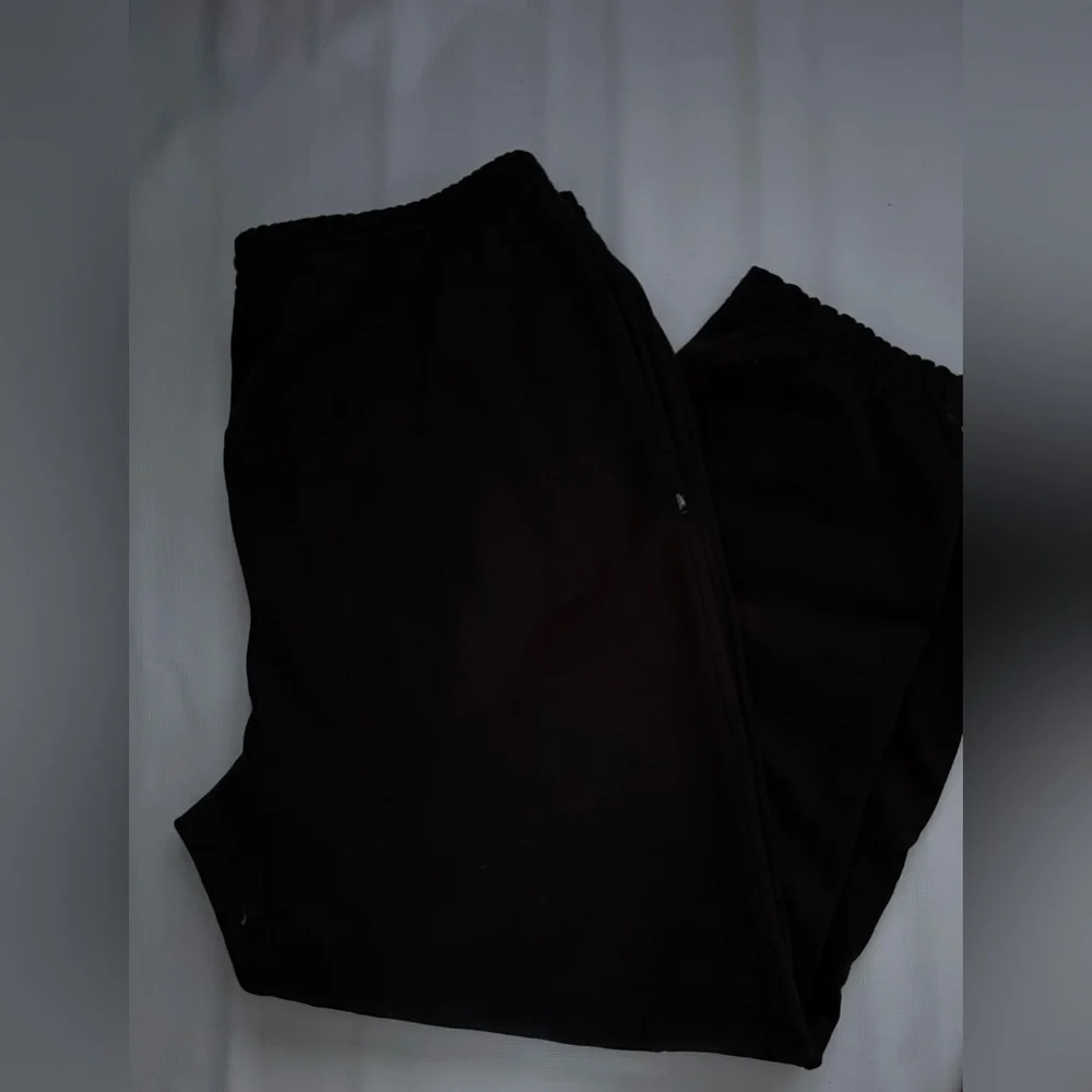 Reebok Black Jogger Pants - Picture 4 of 7